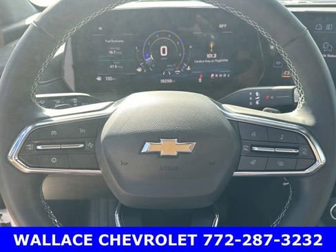 Certified 2025 Chevrolet Traverse LT image 18