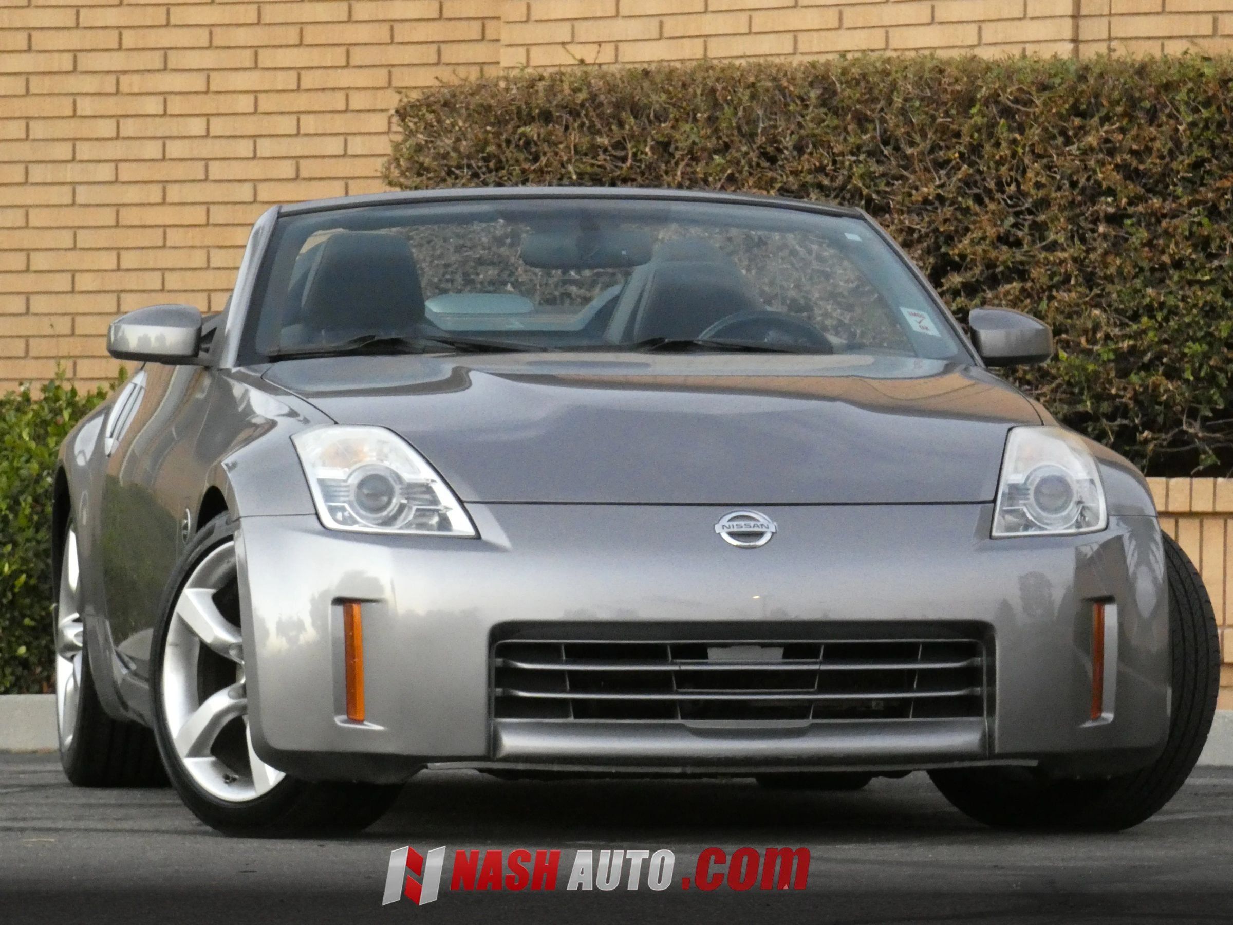 Used 2008 Nissan 350Z Touring RWD image 3