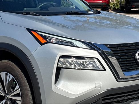 Used 2023 Nissan Rogue SV image 19