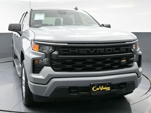 Used 2024 Chevrolet Silverado 1500 Custom image 4
