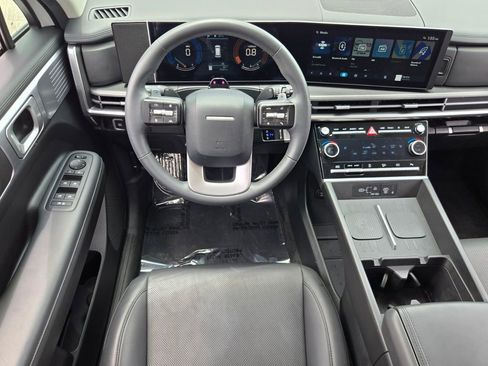 Used 2025 Hyundai Santa Fe SEL FWD image 11