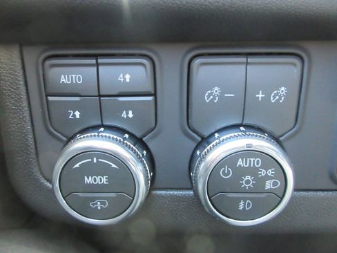 New 2026 GMC Yukon XL Denali image 17