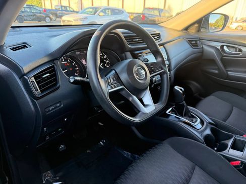 Used 2018 Nissan Rogue S AWD/4WD image 17