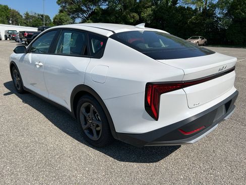 Used 2025 Kia K4 FWD image 4