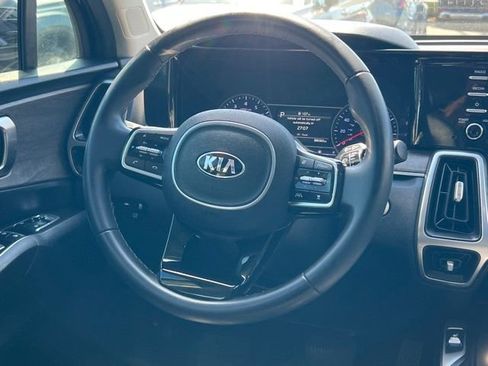 Used 2021 Kia Sorento EX w/ Panoramic Sunroof Package AWD/4WD image 14