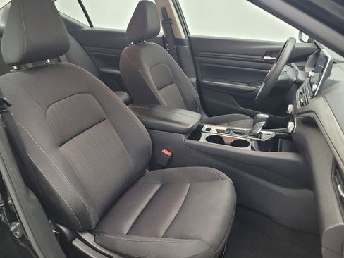 Used 2024 Nissan Altima 2.5 SV image 21