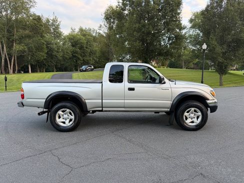 Used 2003 Toyota Tacoma PreRunner RWD image 6