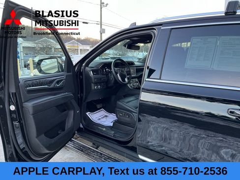 Used 2023 GMC Yukon XL Denali w/ Max Trailering Package image 12