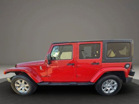 Used 2016 Jeep Wrangler Unlimited Sahara w/ Max Tow Package image 8