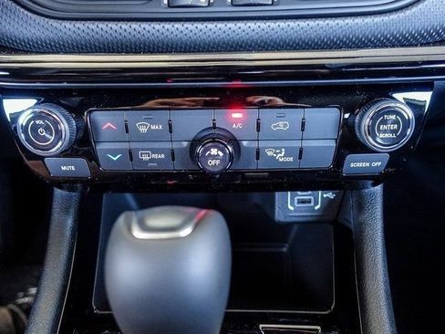 New 2026 Jeep Compass Latitude AWD/4WD image 14