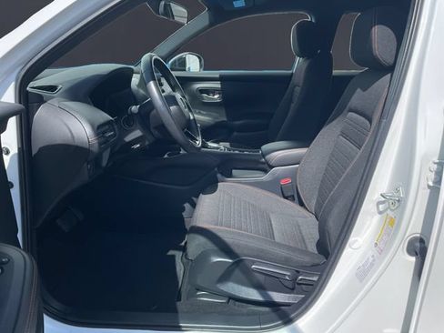 Certified 2025 Honda HR-V Sport image 9