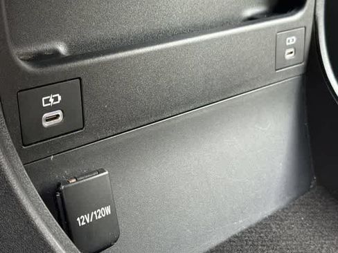 Certified 2023 Subaru Solterra AWD image 27