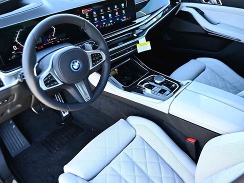 New 2026 BMW X5 xDrive50e w/ M Sport Package image 10