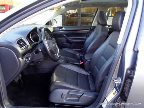 Used 2014 Volkswagen Jetta TDI image 9