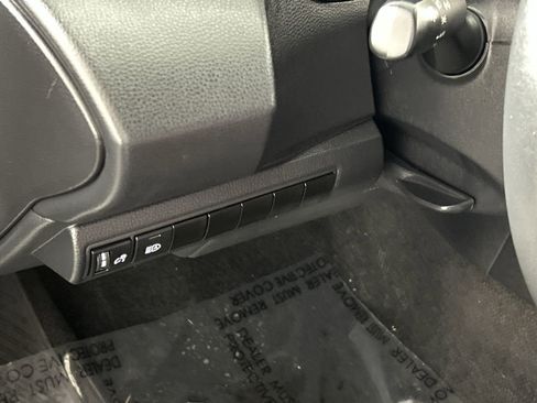 Used 2025 Toyota Corolla SE image 13