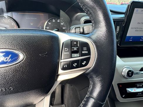 Used 2022 Ford Explorer XLT w/ Equipment Group 202A image 23