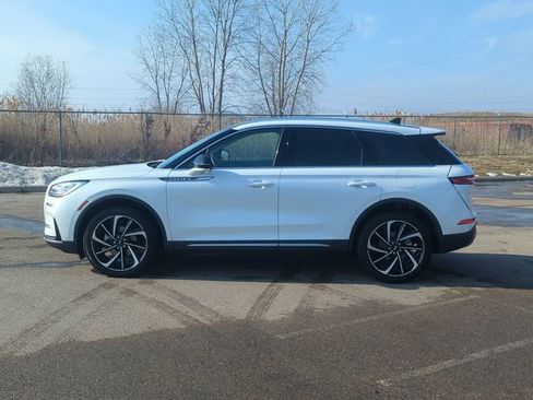 Used 2023 Lincoln Corsair Reserve w/ Equipment Group 201A image 6