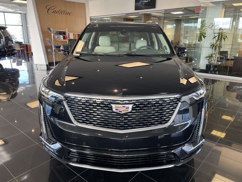 Certified 2022 Cadillac XT6 Premium Luxury image 8