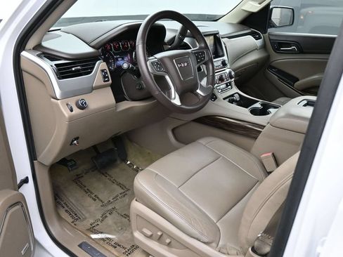 Used 2015 GMC Yukon XL SLT w/ Open Road Package RWD image 2