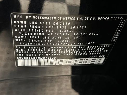 Certified 2022 Volkswagen Tiguan SE R-Line FWD image 30