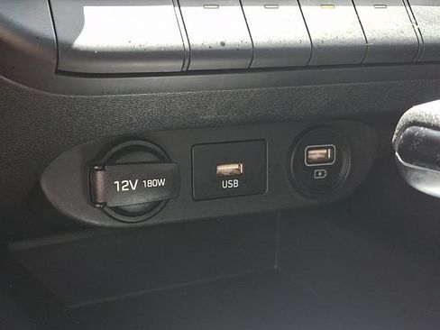 Used 2023 Hyundai Elantra SEL FWD image 28