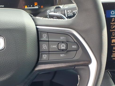 New 2026 Jeep Grand Cherokee Limited w/ Limited Altitude Package AWD/4WD image 23