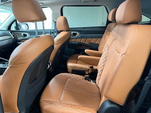 Used 2023 Kia Sorento SX Prestige image 15