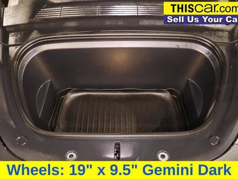 Used 2024 Tesla Model Y Long Range AWD/4WD image 30