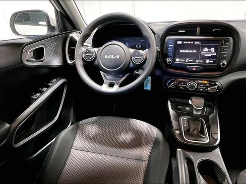 Used 2025 Kia Soul LX image 7
