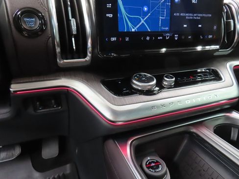 Used 2025 Ford Expedition Max Platinum w/ Platinum Ultimate Package image 69