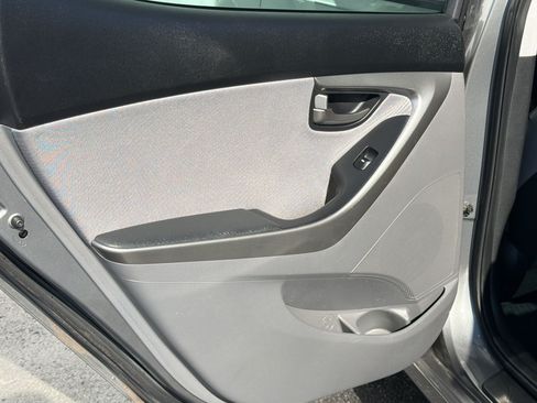 Used 2013 Hyundai Elantra GLS w/ Preferred Pkg FWD image 24