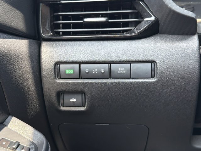 Used 2025 Nissan Sentra SV w/ Trunk Package FWD image 28