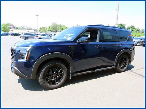 Used 2025 Nissan Armada PRO-4X AWD/4WD image 3