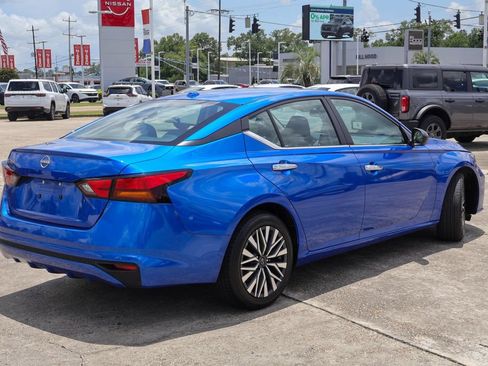 Used 2025 Nissan Altima 2.5 SV FWD image 21