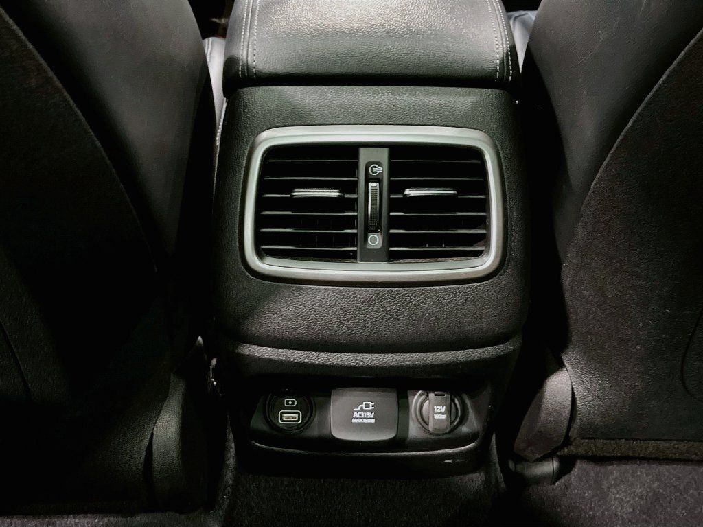 Used 2019 Kia Sorento SX FWD image 32