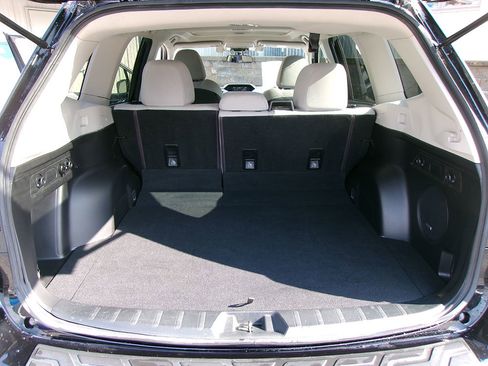 Used 2020 Subaru Forester Premium image 12