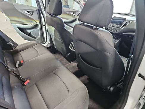 Used 2024 Chevrolet Malibu LT FWD image 11
