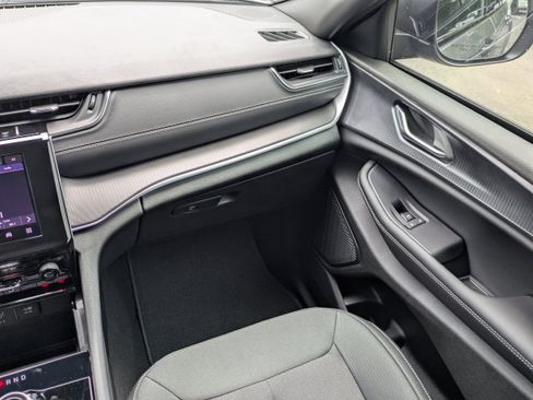 New 2026 Jeep Grand Cherokee Laredo RWD image 18