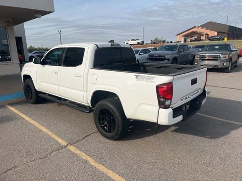 Used 2022 Toyota Tacoma SR w/ SR Convenience Package image 5