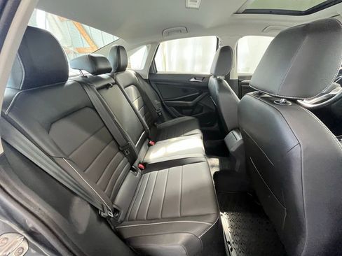 Certified 2022 Volkswagen Jetta SE image 26