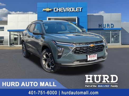 New 2026 Chevrolet Trax LT w/ Driver Confidence Package image 1