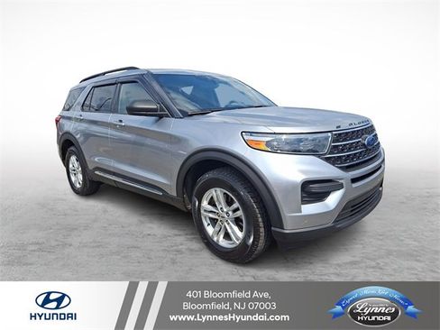 Used 2020 Ford Explorer XLT image 1