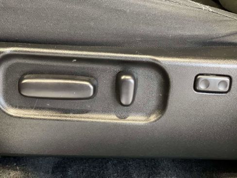 Used 2021 Toyota Tacoma TRD Off-Road w/ Technology Package image 15