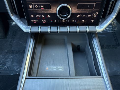 Used 2024 GMC Acadia Elevation w/ Luxury Package image 23