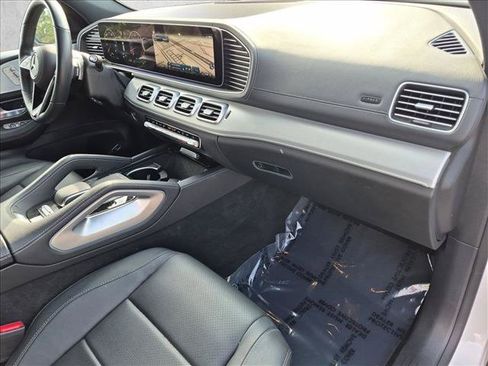 Used 2025 Mercedes-Benz GLS 450 4MATIC image 24