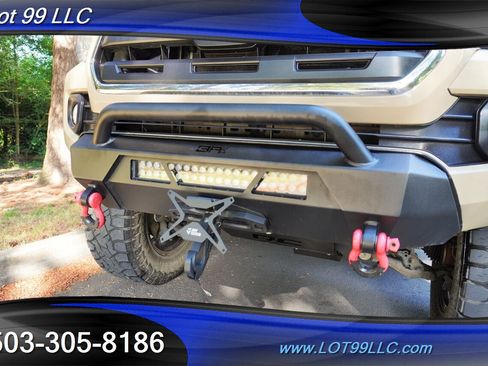 Used 2017 Toyota Tacoma SR5 w/ Tow Package AWD/4WD image 3