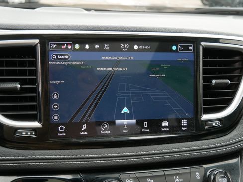 Used 2022 Chrysler Pacifica Limited w/ S Appearance Package image 22