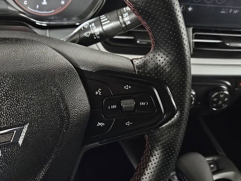 Used 2025 Chevrolet Trax RS w/ Driver Confidence Package image 20