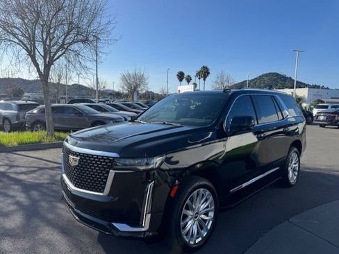 Used 2021 Cadillac Escalade Luxury image 3