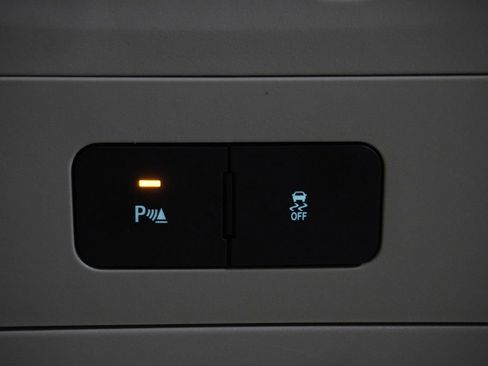 Used 2014 Chevrolet Volt Premium w/ Premium Trim Package image 22